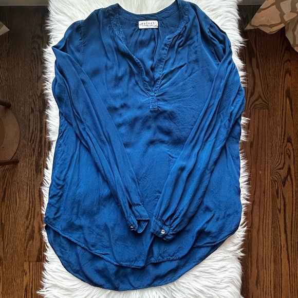 Velvet long sleeved top - Picture 5 of 5